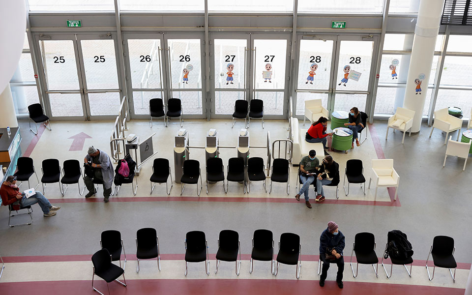 τα-εμβόλια-κατανικούν-τον-ιό-στο-ισραή-561254689