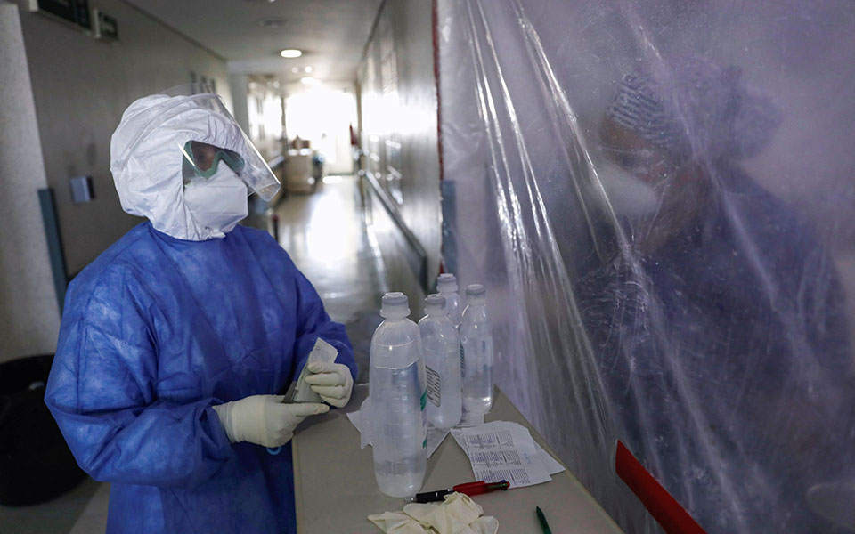 Νεογέννητα δίνουν μάχη με την Covid σε μαιευτήριο του Μεξικό-14