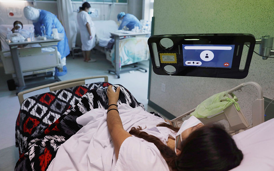 Νεογέννητα δίνουν μάχη με την Covid σε μαιευτήριο του Μεξικό-2