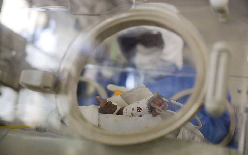 Νεογέννητα δίνουν μάχη με την Covid σε μαιευτήριο του Μεξικό-11