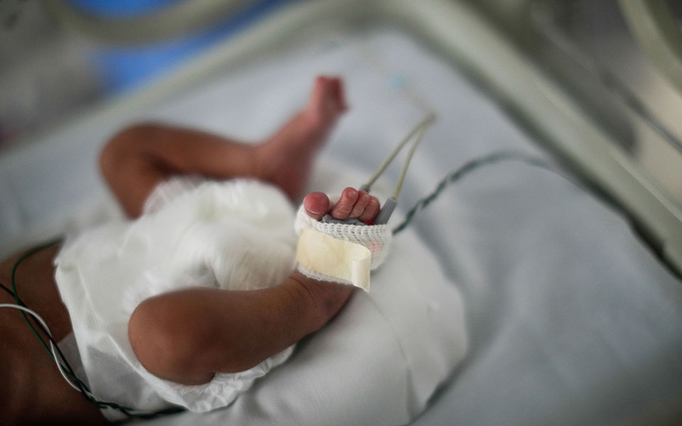 Νεογέννητα δίνουν μάχη με την Covid σε μαιευτήριο του Μεξικό-12