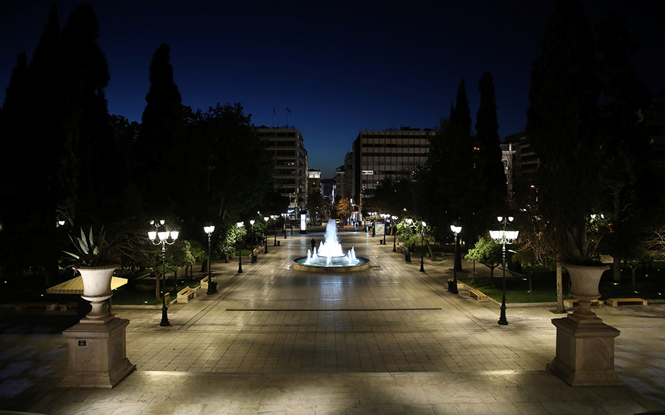 κορωνοϊός-σε-έδαφος-έξαρσης-με-αποτύ-561262558