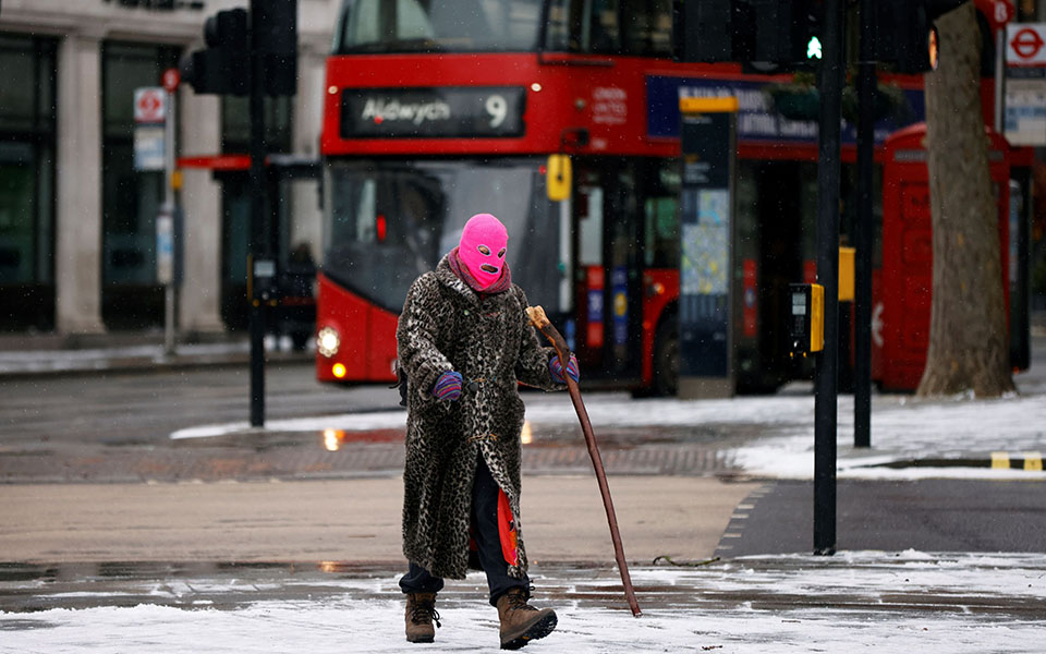 Ψυχρή εισβολή έντυσε στα λευκά την Ευρώπη (εικόνες)-13