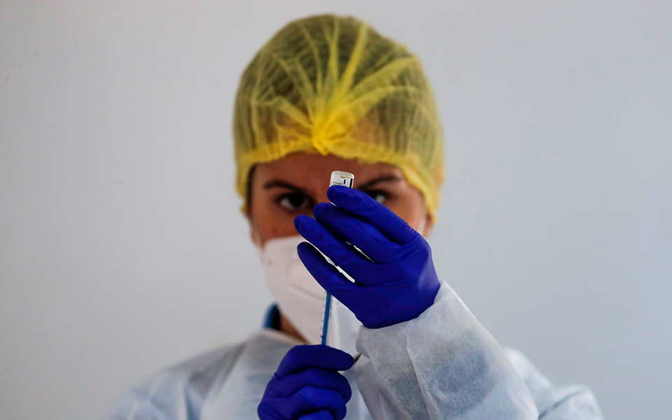 ξεπέρασαν-τις-500-000-οι-εμβολιασμοί-στην-ελ-561262480