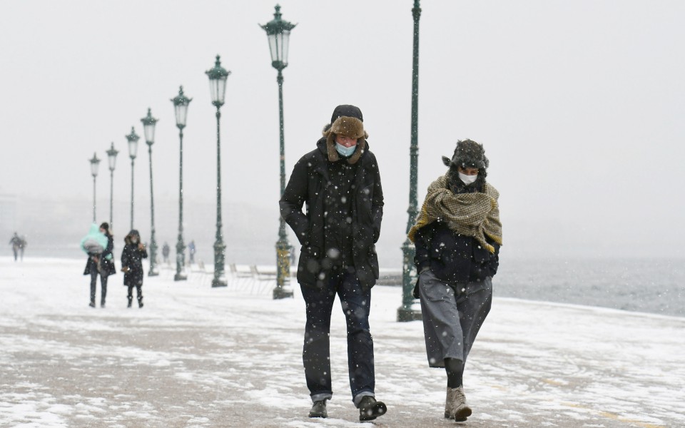 πολικές-θερμοκρασίες-και-ισχυρός-παγ-561264577