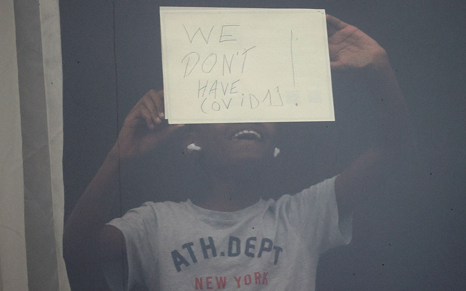 Βρετανία: Τα δωμάτια στα ξενοδοχεία καραντίνας «είναι σαν φυλακή» (εικόνες)-7