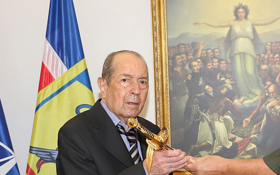 παρασημοφορείται-την-τρίτη-ο-ιάκωβος-561265186