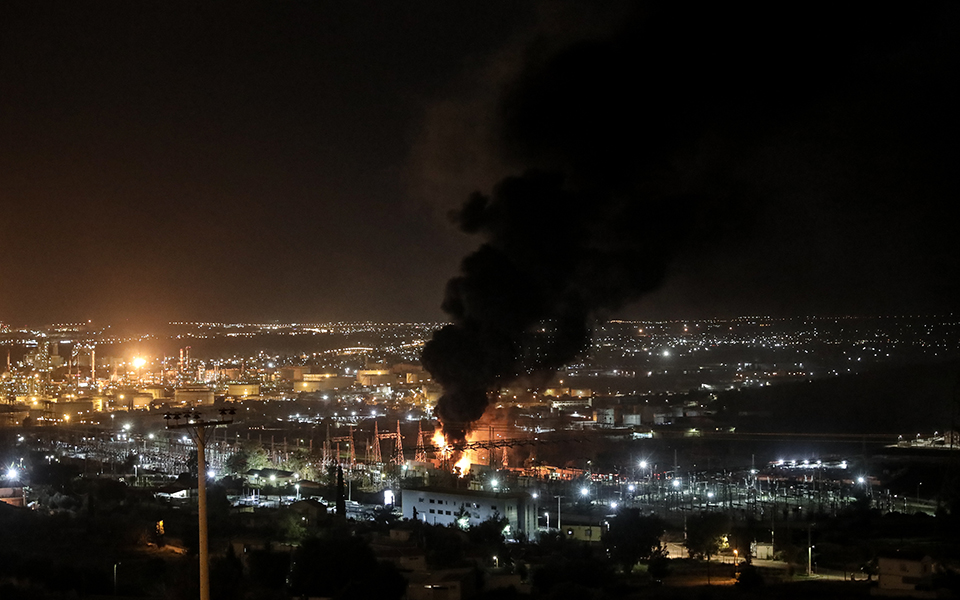 από-βραχυκύκλωμα-η-πυγκαγιά-στον-υποσ-561256171