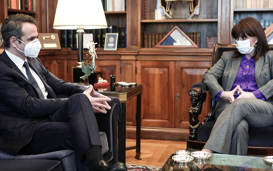 κυρ-μητσοτάκης-ενωμένοι-στο-πρόβλημ-561270874