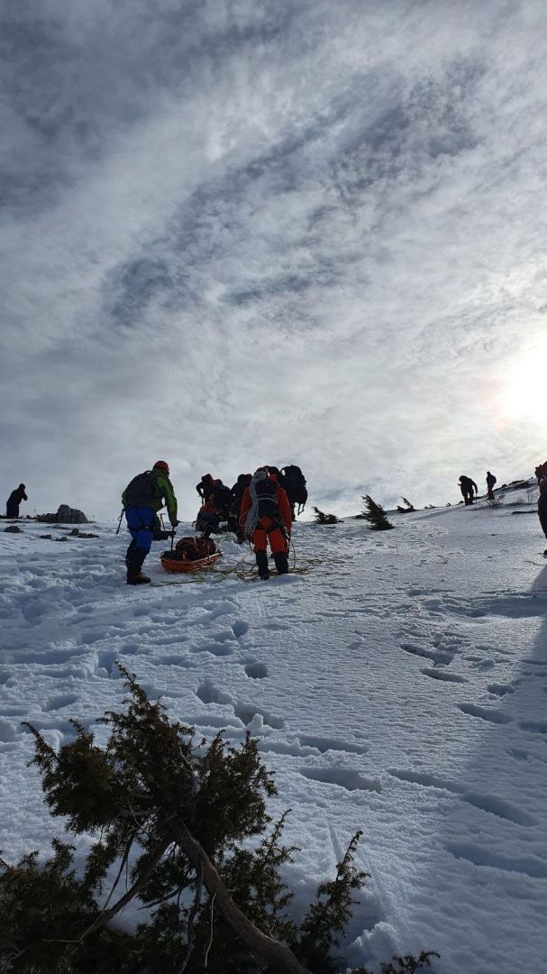 Καρέ – καρέ η επιχείρηση ανάσυρσης της σορού του 32χρονου πιλότου-3