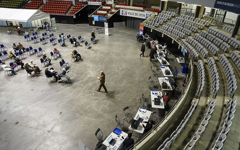 βήματα-και-αστερίσκοι-για-τα-πιστοπ-561277120