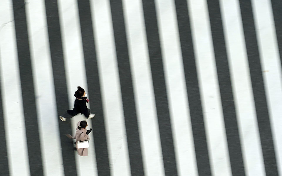 covid-19-γιατί-ο-economist-βλέπει-φως-στο-τούνελ-561277630