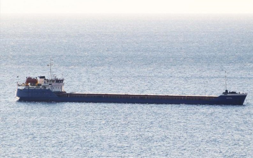 προσάραξη-φορτηγού-πλοίου-βορειανατ-561277039