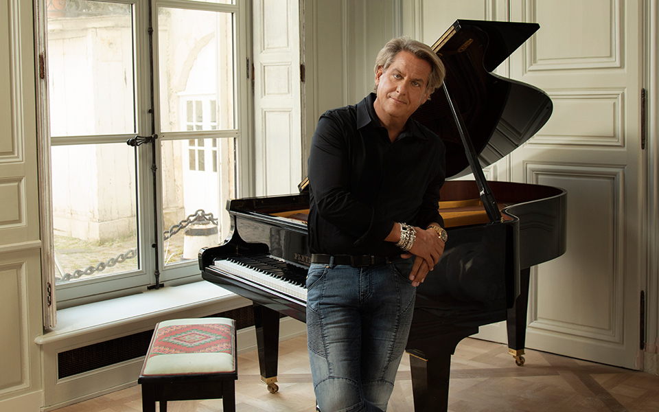 γράφοντας-το-πρελούδιο-για-το-μάτι-έκλ-561262456