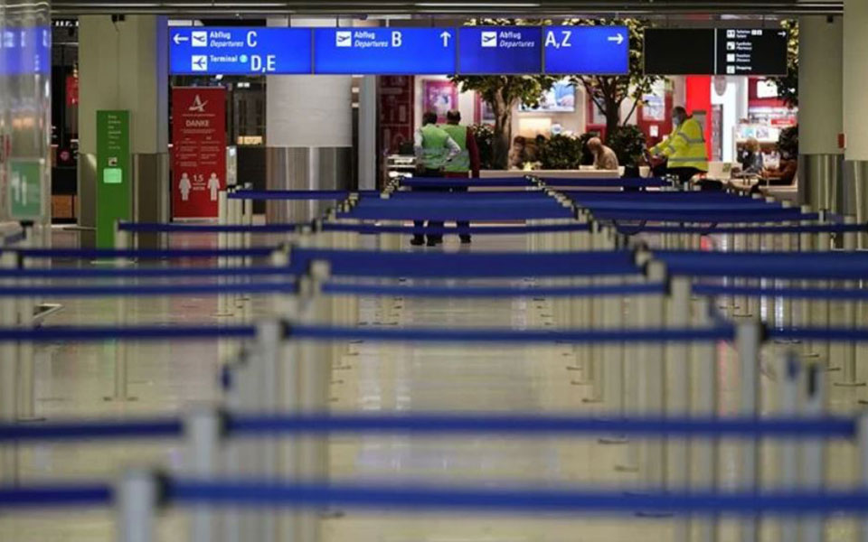 υπα-μόνο-ουσιώδεις-πτήσεις-εσωτερικο-561262117