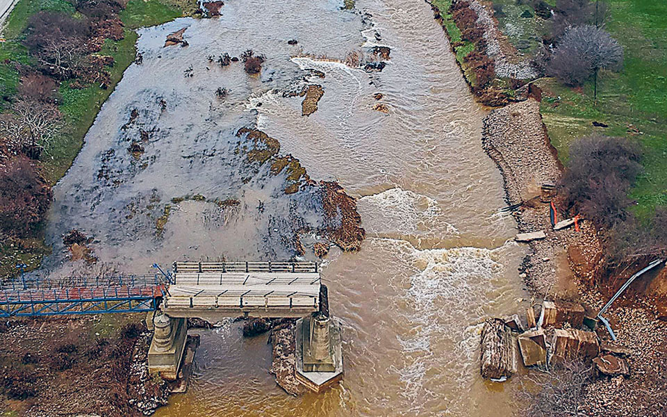 τι-οδήγησε-στην-τραγωδία-με-έναν-νεκρό-561249097