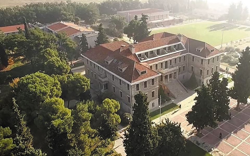 Ένα έξυπνο ρολόι για να μη χάνουμε… λέξη-1