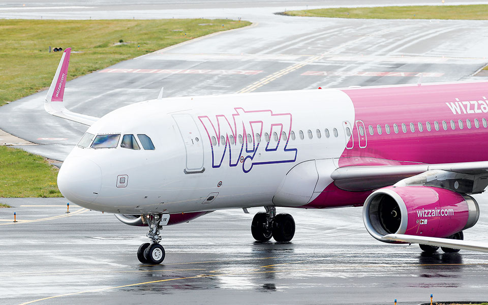 η-ουγγρική-wizz-air-αναστέλλει-τις-πτήσεις-πρ-561252358