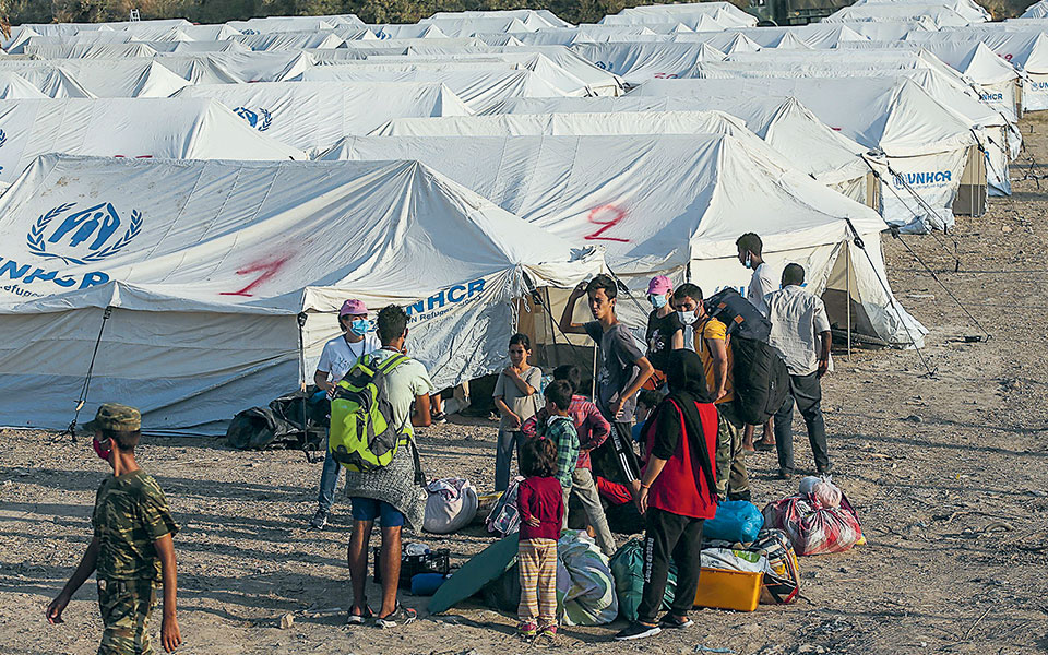 αντιδρούν-στη-φοίτηση-προσφύγων-561254584