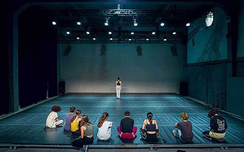 εκτακτωσπροτάσεις-για-τις-μέρες-του-lockdown-561257191