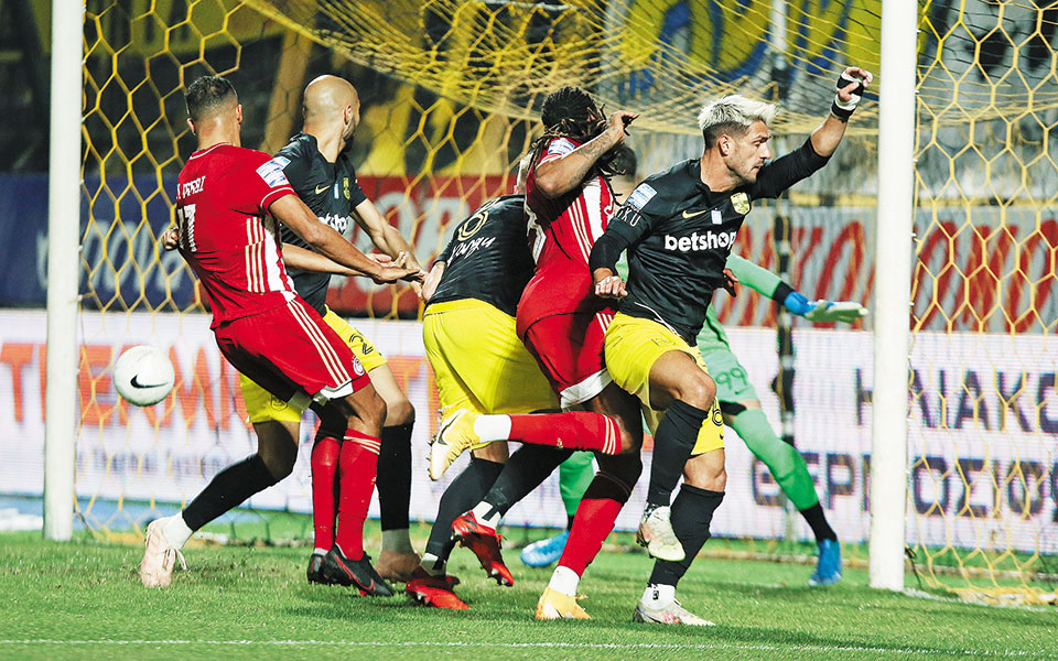 η-σκυτάλη-στο-κύπελλο-561258601