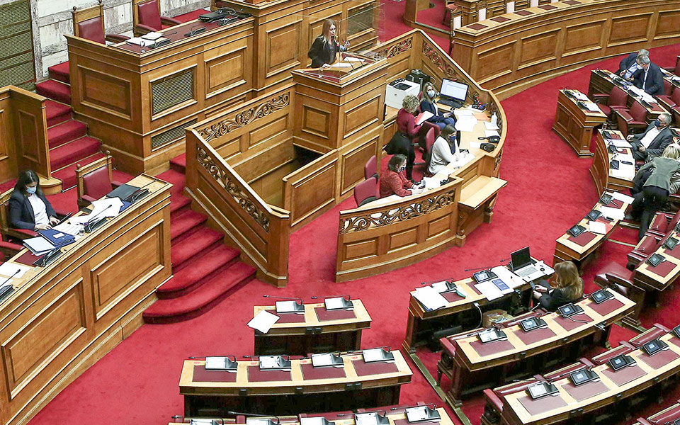 κορυφώνεται-η-μάχη-για-τα-αει-561258361