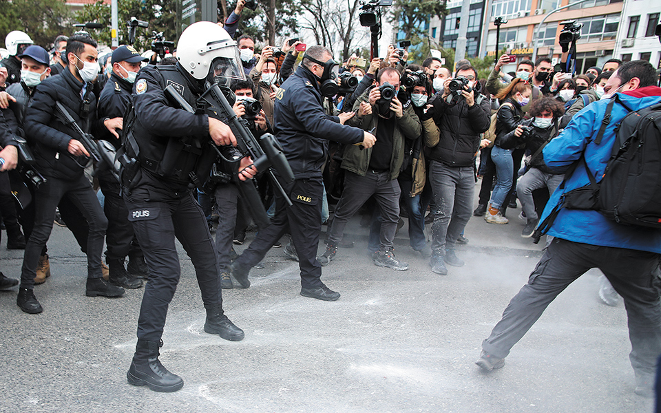 το-φάντασμα-του-2013-στην-τουρκία-561264292