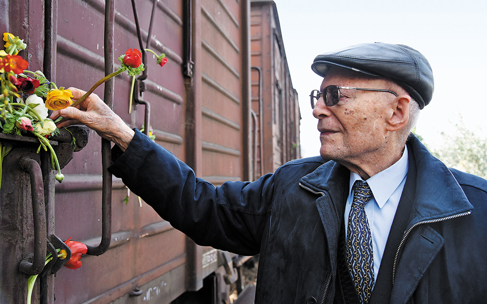 νικητής-ξανά-ο-μαχητής-του-αουσβιτς-561264271