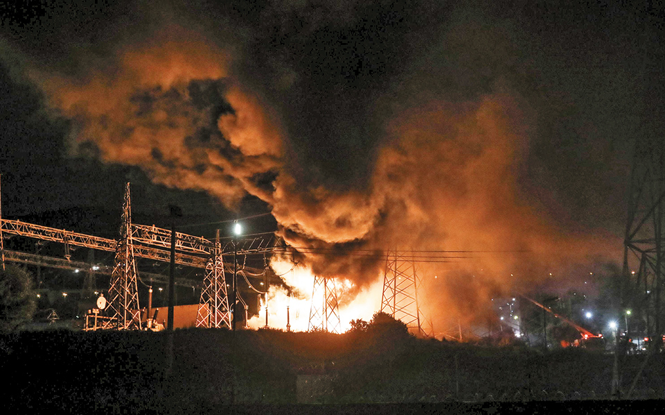 το-χρονικό-ενός-προαναγγελθέντος-black-out-στ-561264367