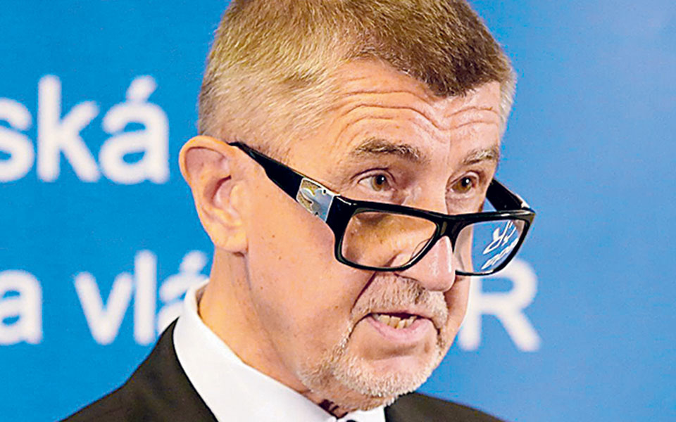 δήλωση-βόμβα-για-τη-διάθεση-των-εμβολί-561262660