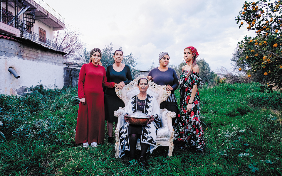 ο-ρατσισμός-εξατμίζεται-στις-κατσα-561263980