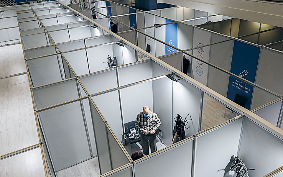 αυξάνονται-οι-διασωληνωμένοι-561266965