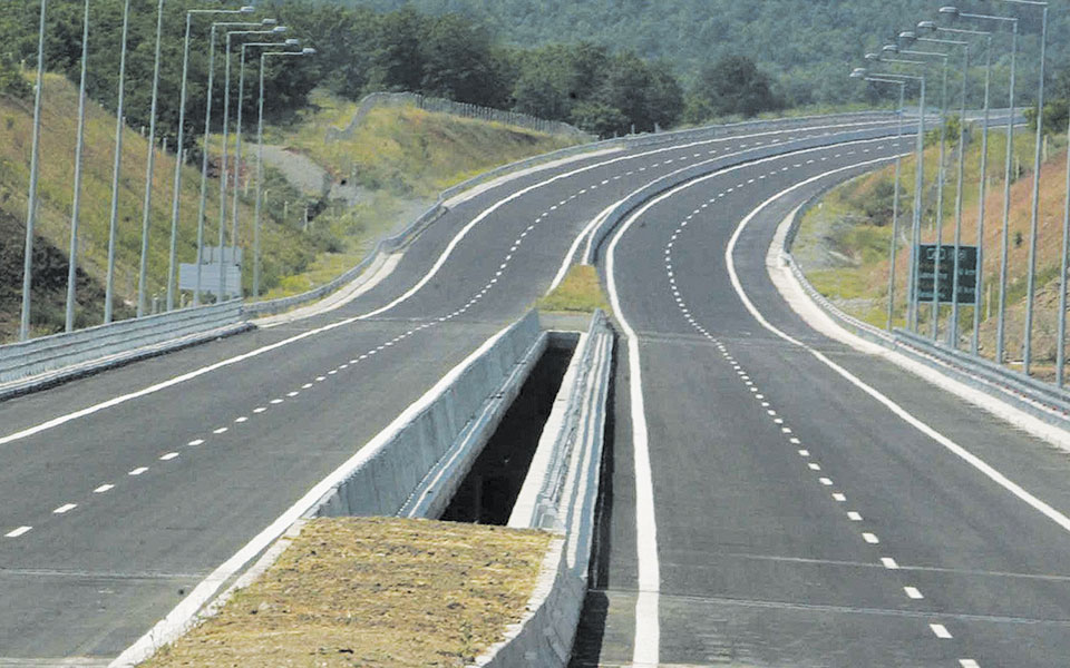 ενίσχυση-μεγεθών-της-γεκ-τερνα-βλέπε-561268369