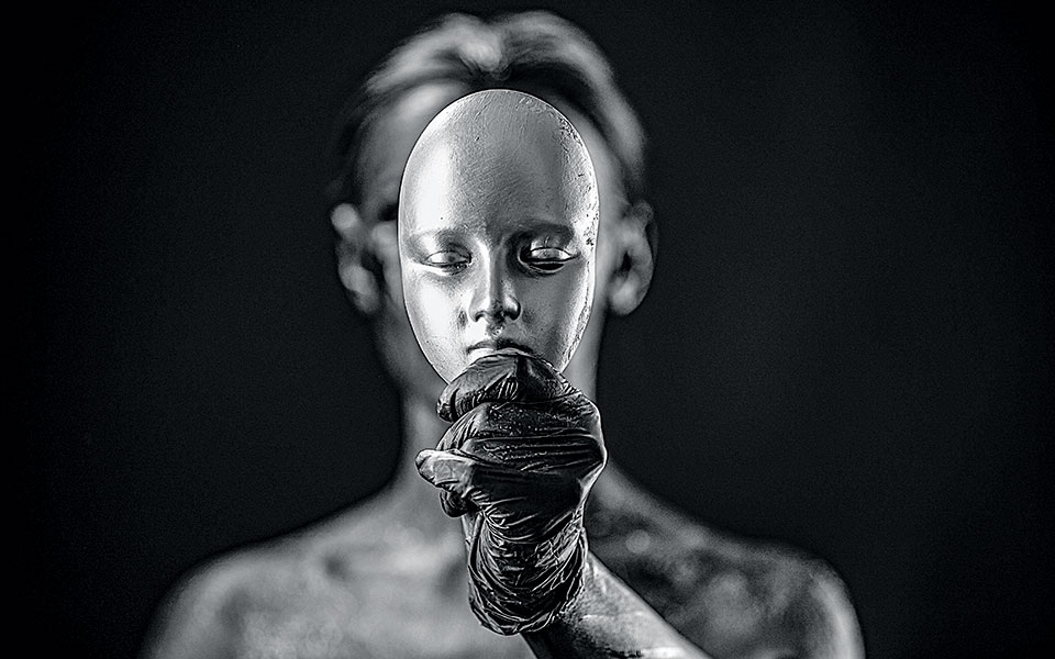 η-τοξική-χιονοστιβάδα-στα-social-media-561273664