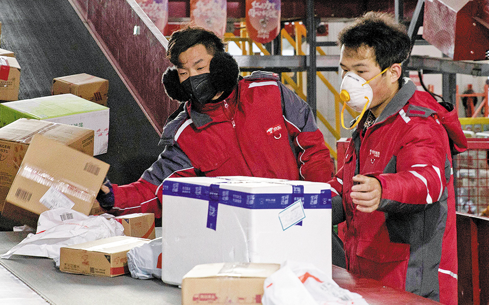 πρωταθλήτρια-στο-ηλεκτρονικό-εμπόρι-561275113