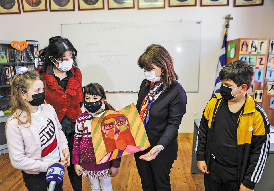 Η ΠτΔ επισκέφθηκε τα Διαπόντια Νησιά για να γνωρίσει από κοντά τους κατοίκους-3