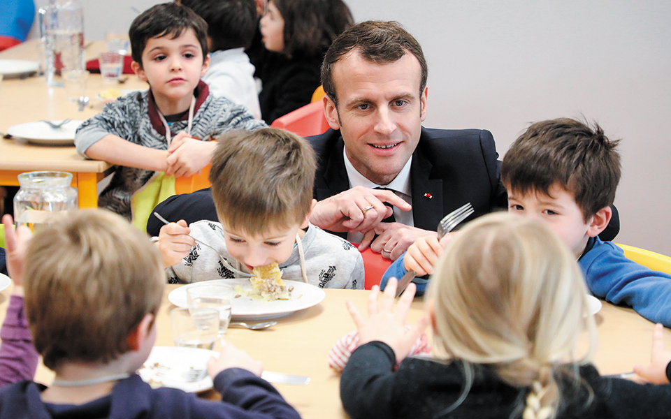 γαλλία-καταργήθηκε-το-κρέας-από-τα-σχο-561275947