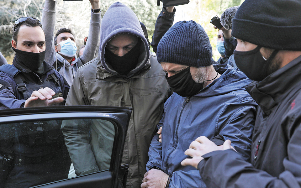 με-το-βλέμμα-στην-απολογία-του-δ-λιγνάδ-561275737