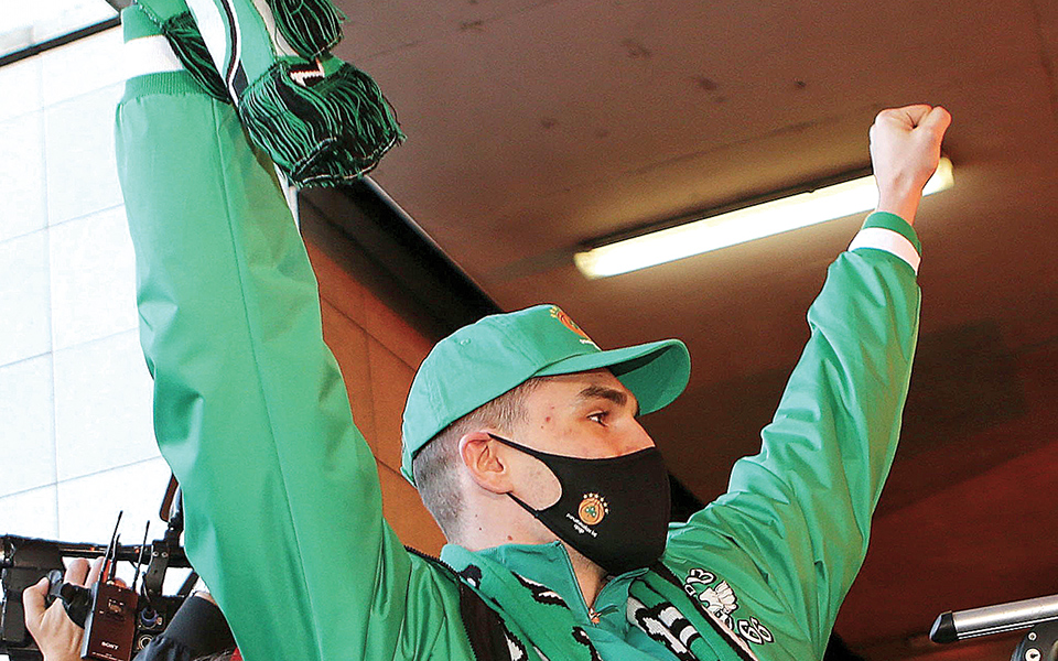 θερμή-υποδοχή-στον-χεζόνια-561277069