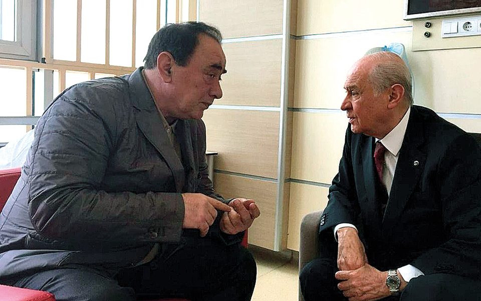 η-τουρκική-μαφία-στην-κυβέρνηση-561277756