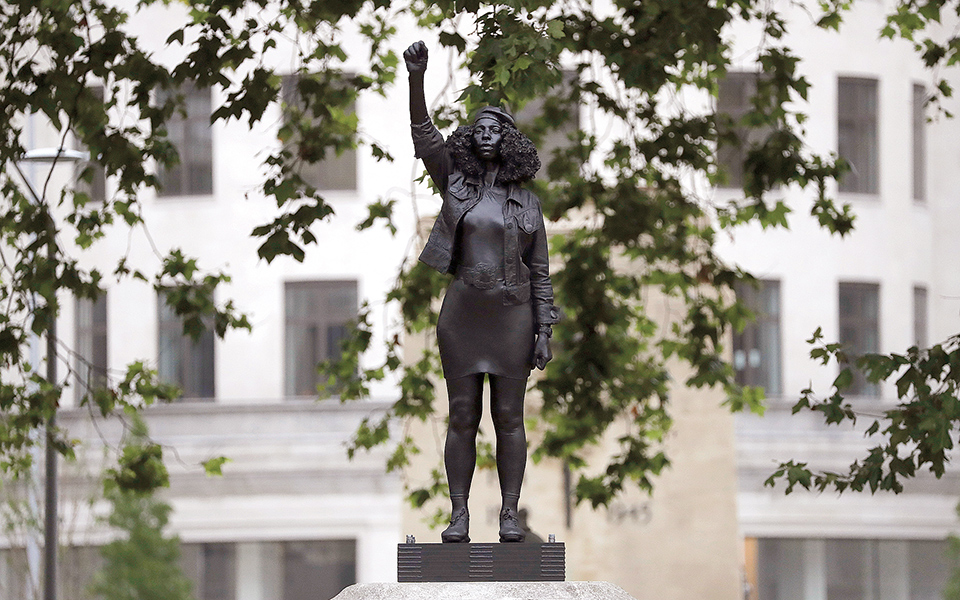 Οταν η επανάσταση ξεκινάει από την τέχνη-2