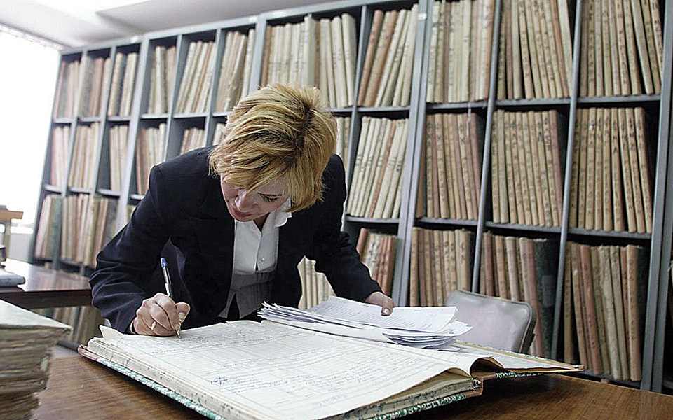 παγωμένες-χιλιάδες-μεταβιβάσεις-α-561277564