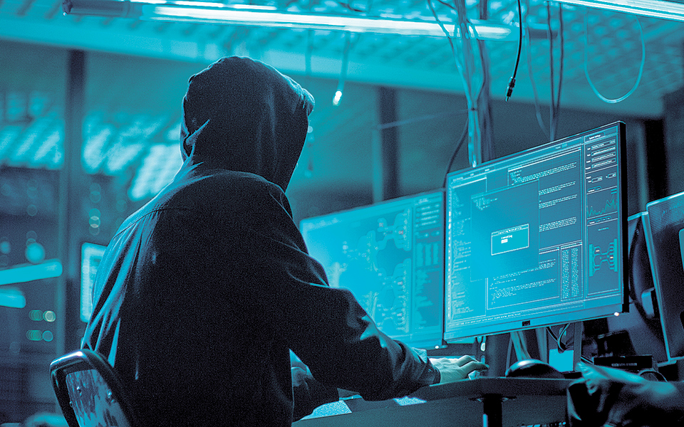 o-φιλότεχνος-απατεώνας-και-ο-ελληνας-561279190