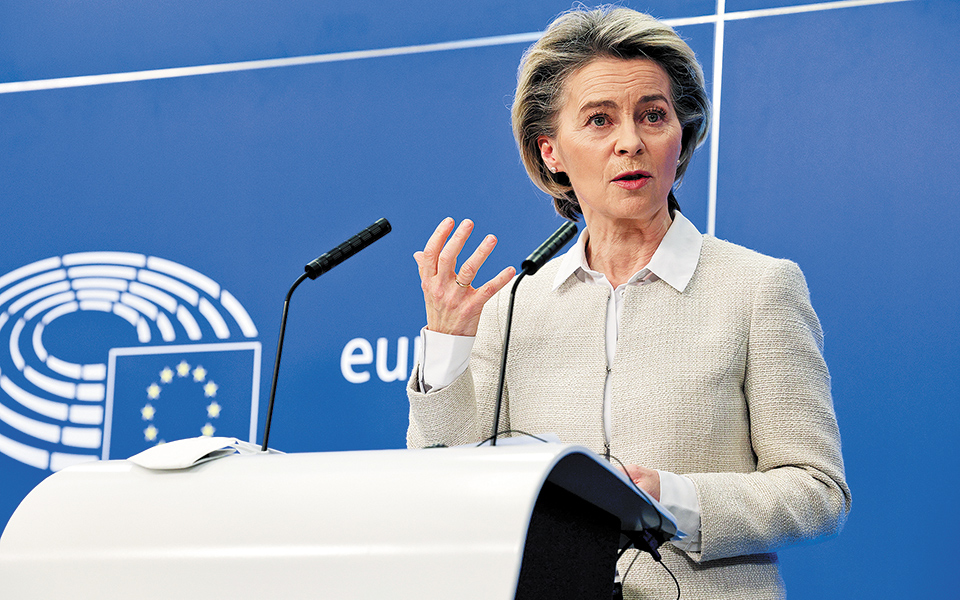 πιο-κοντά-το-διαβατήριο-εμβολιασμού-561279160