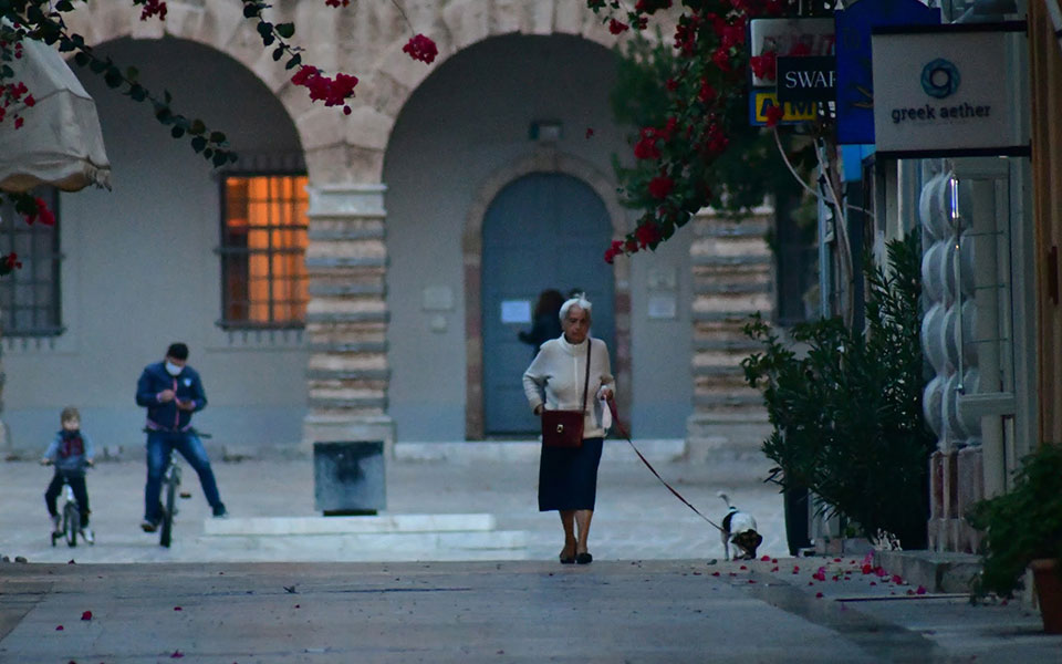 σκληρό-lockdown-στην-αρκαδία-στο-κόκκινο-561275545