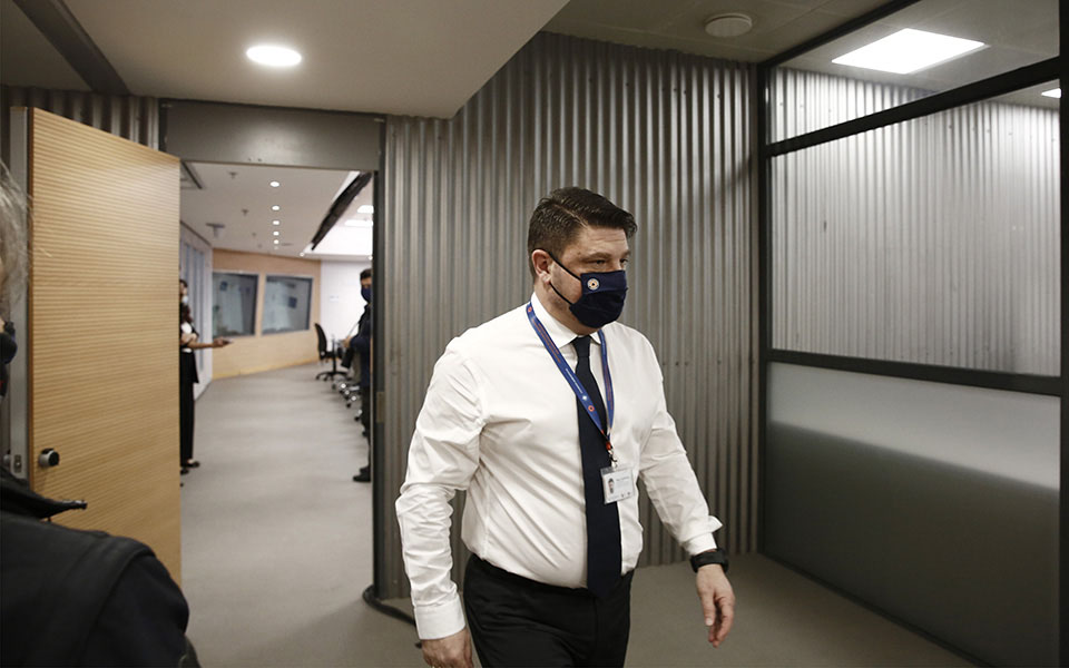 κλείνουν-σχολεία-και-καταστήματα-στ-561259114