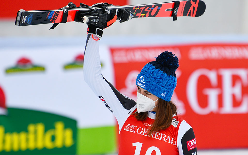 π-βλόβα-αυτή-είναι-μια-στιγμή-που-πυρο-561250861