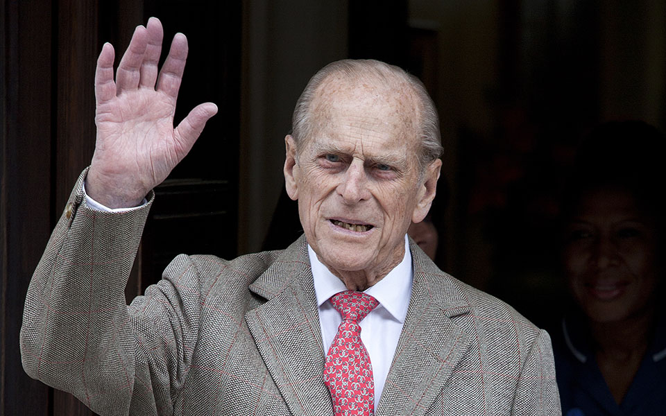 στο-νοσοκομείο-ο-99χρονος-πρίγκιπας-φίλ-561267751