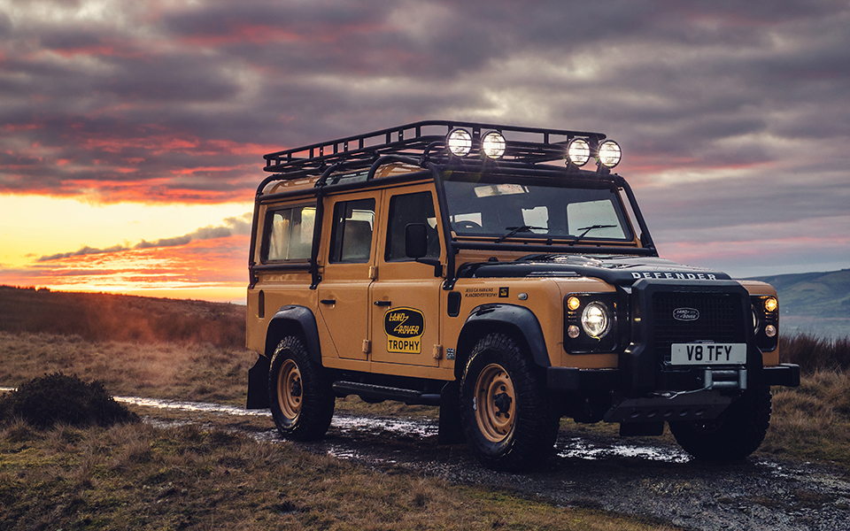 το-land-rover-defender-works-v8-trophy-μόνο-για-λίγους-561262591