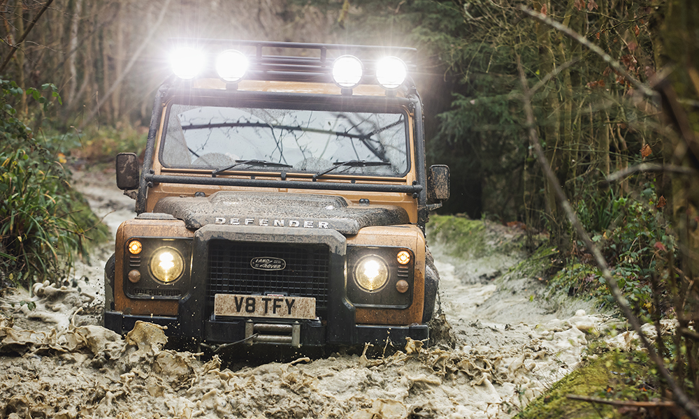 Το Land Rover Defender Works V8 Trophy μόνο για λίγους-1